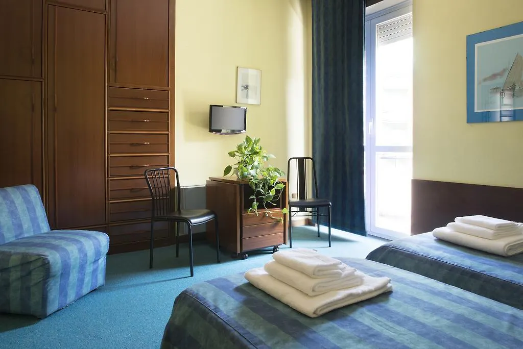 Residence Loreto Milan 3*,